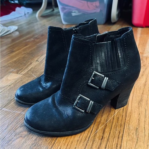 Clark’s artisan Black Goth Ankle Boots with Buckles – Size 9 - Picture 2 of 9